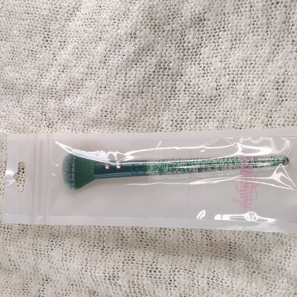 SLMISSGLAM P40 Round Blusher Brush in original sealed packaging. - Picture 6 of 8